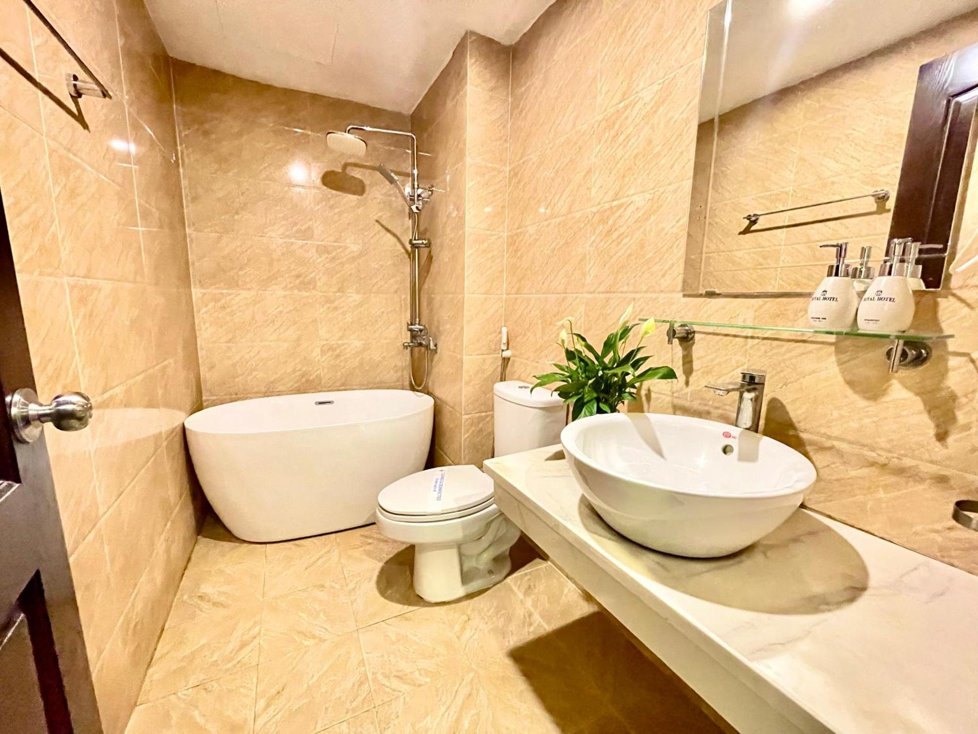 Hotel Royal II La Phu  Экстерьер фото